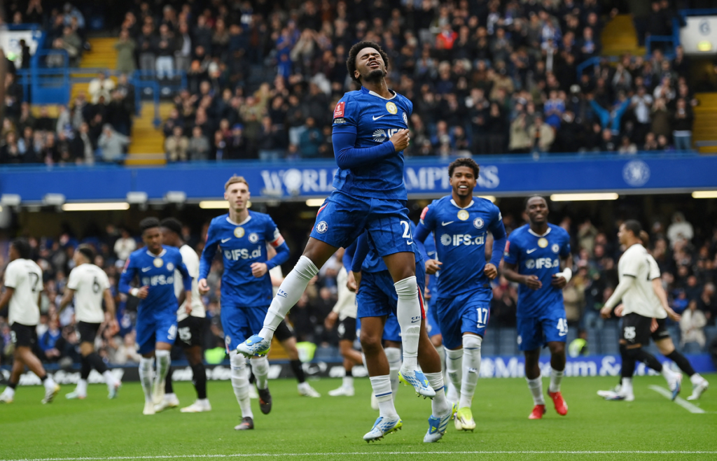 Manchester City Rout Chelsea 3-0 to Pile Pressure on Arsenal