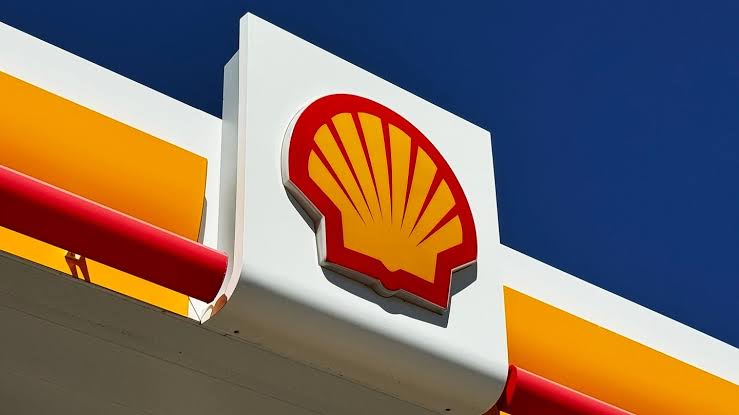 Shell Sells 600 South Africa Petrol Stations to Abu Dhabi Giant